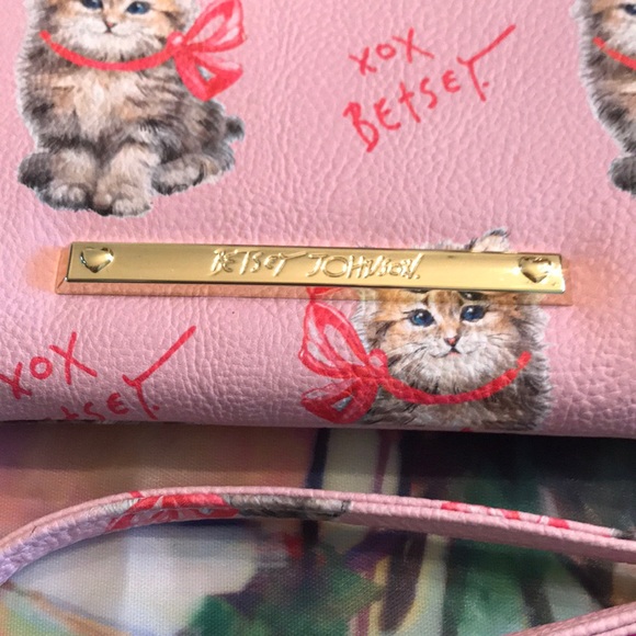 Brand New Betsey Johnson Pink Zippered Cat Wallet - Picture 5 of 14